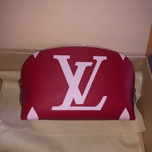 ❌❌SOLD❌❌Rare Summer Collection Louis Vuitton Pouch